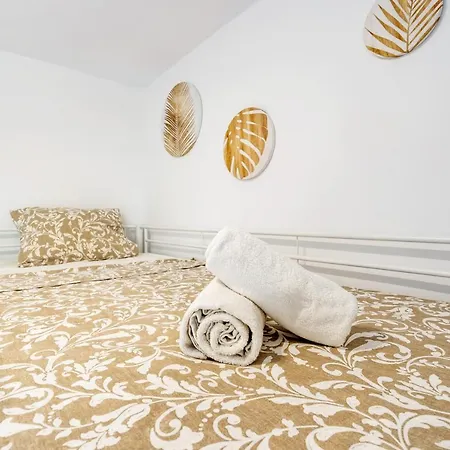 Plaza Muga 1 Apartment